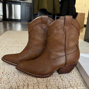 Short Cowgirl Boots | A Rider Girl